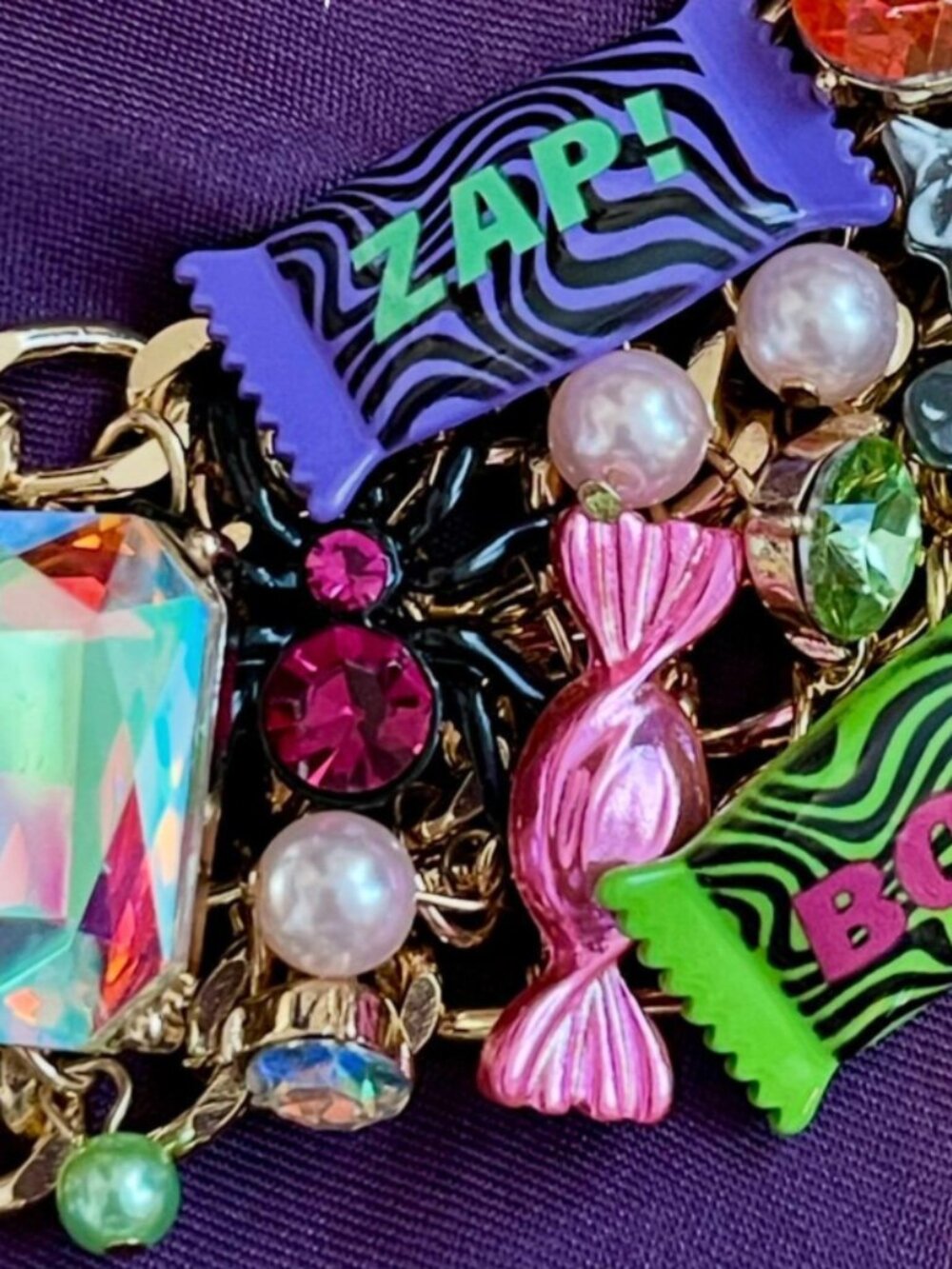Betsey Johnson Halloween Candy Necklace Glow in the Dark Ghoul Friends NEW - Picture 4 of 4